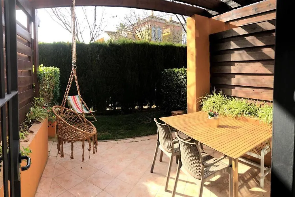 Сasa de vacaciones Sol, playa y golf en urbanización de lujo. Villa Islantilla