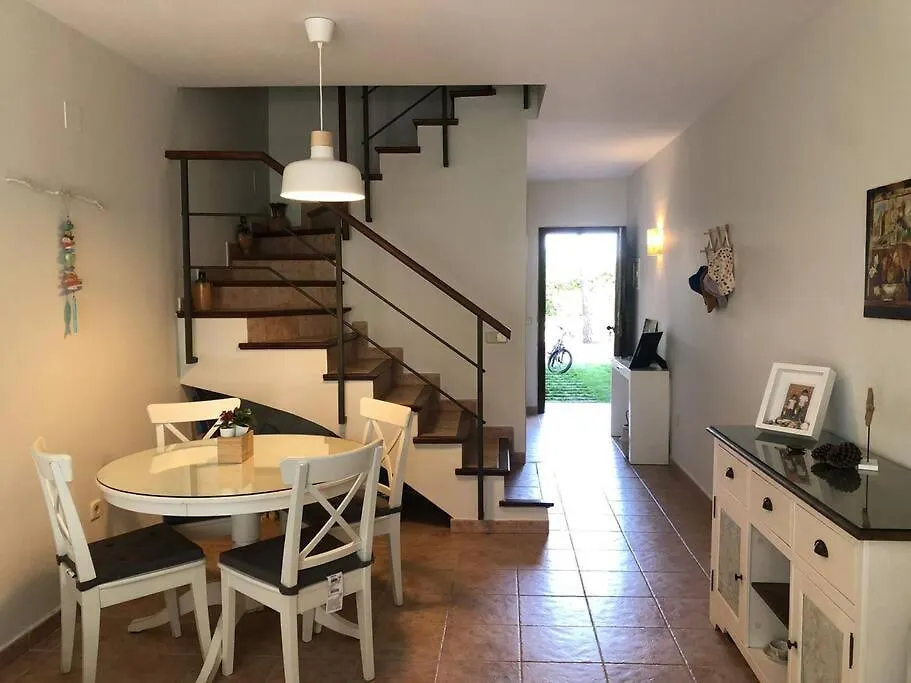 Сasa de vacaciones Sol, playa y golf en urbanización de lujo. Villa Islantilla España