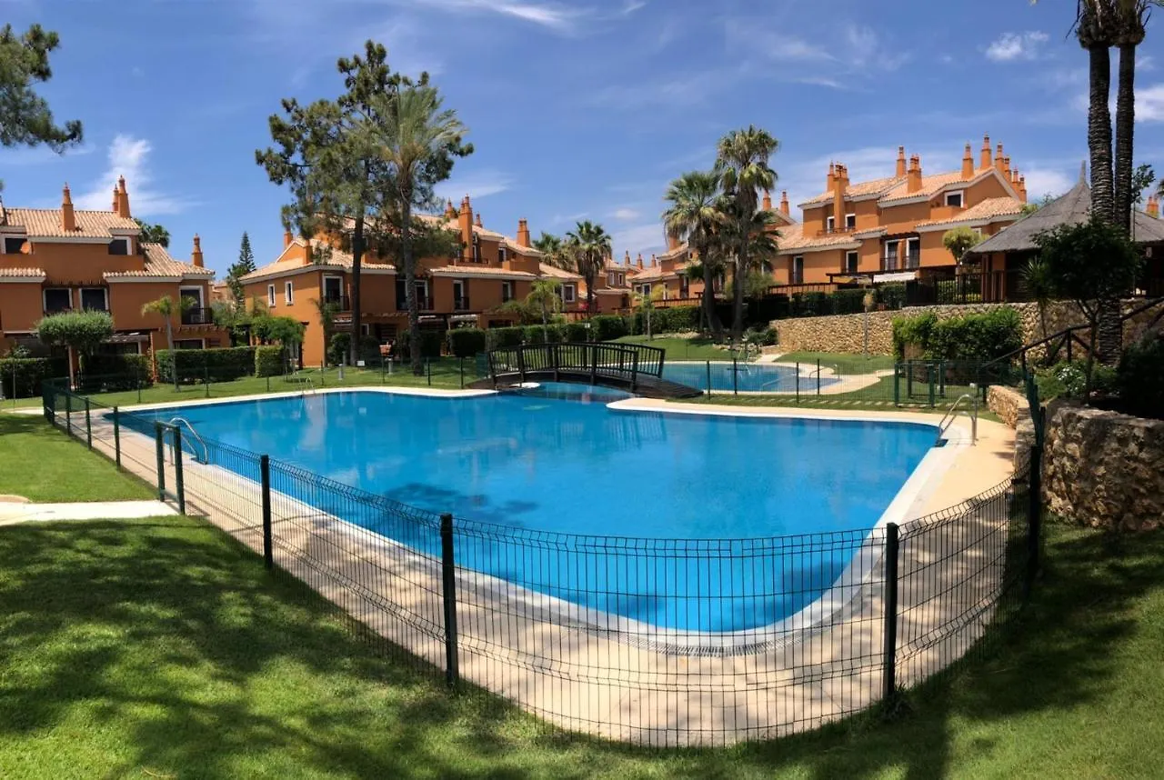 Sol, Playa Y Golf En Urbanizacion De Lujo. Villa Islantilla 0*,  Spanje